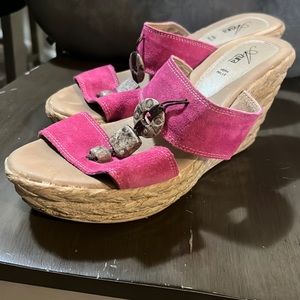 Azura Pink Sandal Wedges size 10